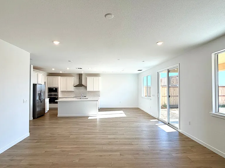 3432 Edington Dr — Photo 8
