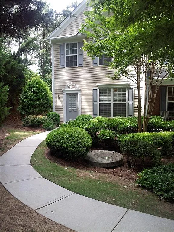 2 bed, 2.5 bath, 1218 sqft, $2,200 — Photo 1