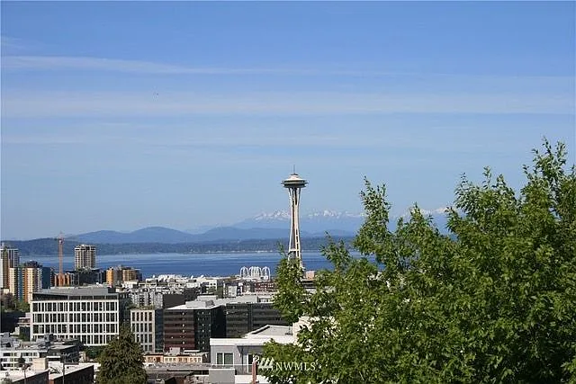 Studio, 1.0 bath, 370 sqft, $1,750 — Photo 4