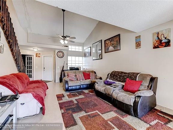4th image of 8753 Forest Hills Blvd #27-F