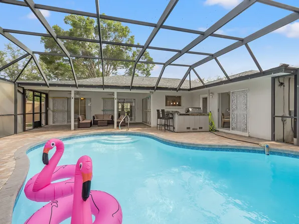 9316 120th Ave, Largo, FL 33773