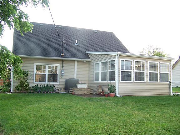 2nd image of 160 Habron Ct