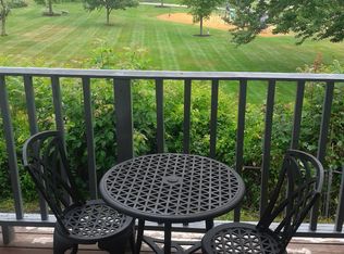 5 Sunset Dr APT 3, Old Orchard Beach, ME 04064