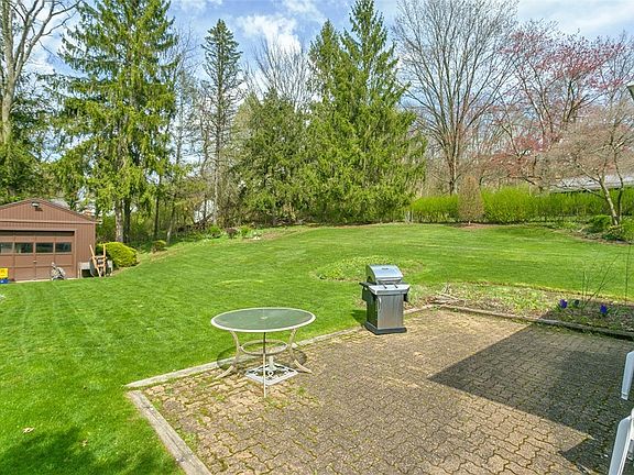 2nd image of 4204 Colonial Dr