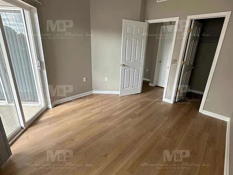 4545 Wheaton Dr #F240 — Photo 8