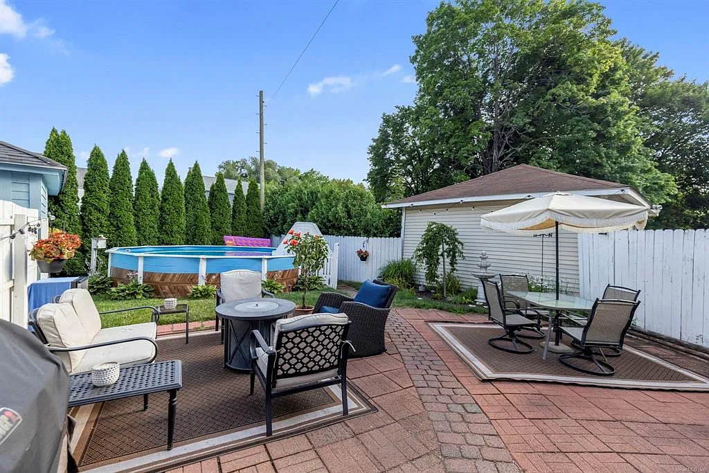 2 bed, 1100 sqft, $2,500 — Photo 3