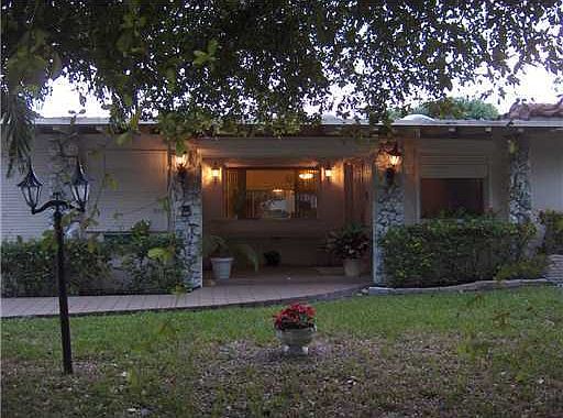4th image of 18935 NE 18th Ave