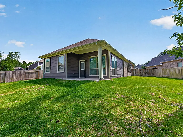 516 Shine Ct — Photo 37
