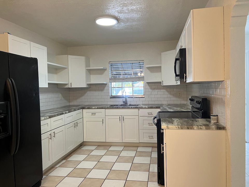 Freshly renovated kitchen with granite