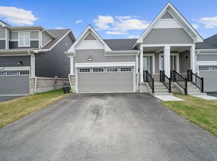 15 Golf Links Dr, Loyalist, ON K0H 1G0