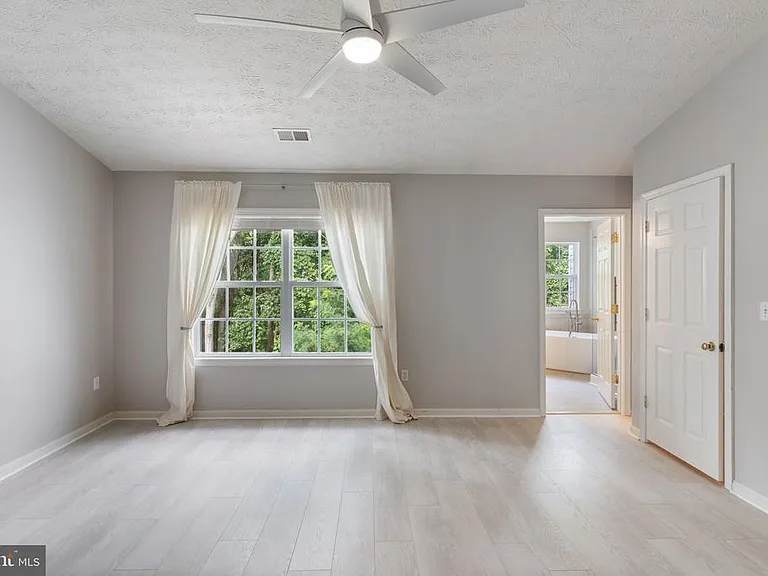 8212 Silverton Ct — Photo 33