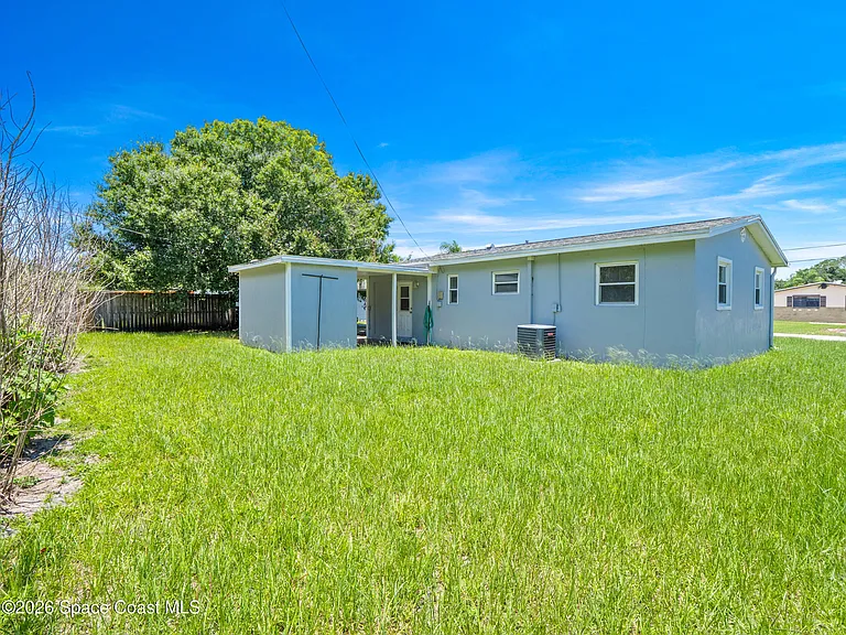 311 W University Blvd — Photo 18