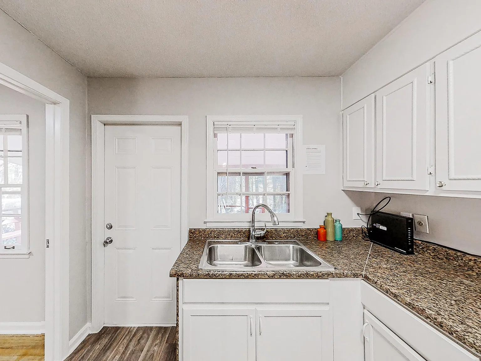 4 bed, 3.0 bath, 1634 sqft, $637 — Photo 3