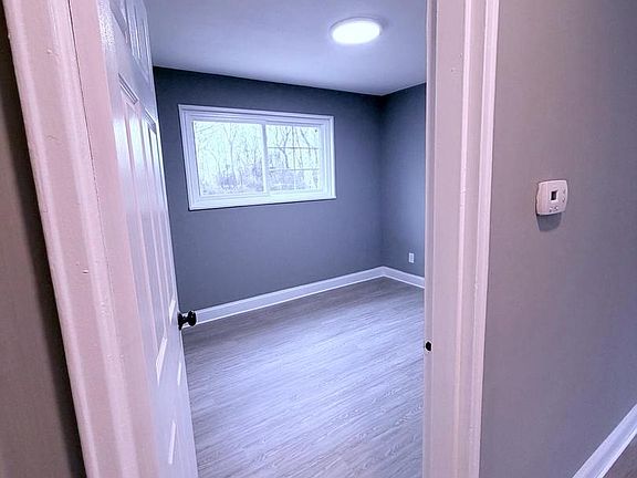 5th image of 3507 Riviera St