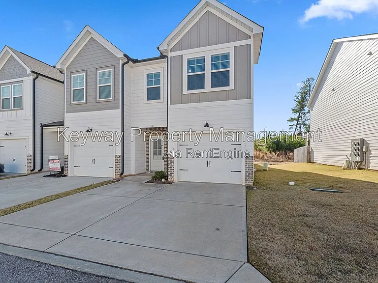 331 Sumac Trl — Photo 2