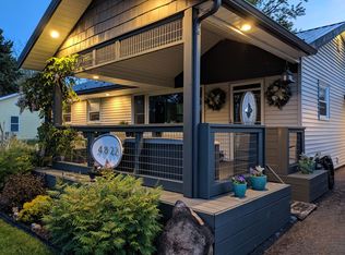 4822 Cottage Rd, Lockport, NY 14094