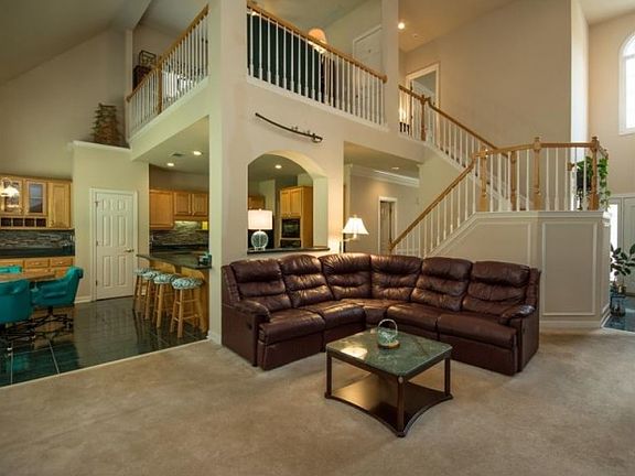 3rd image of 1190 Arbor Creek Dr
