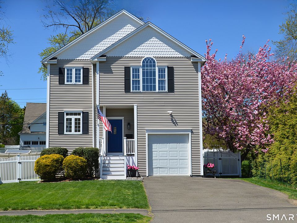 1st image of 896 Riverside Drive