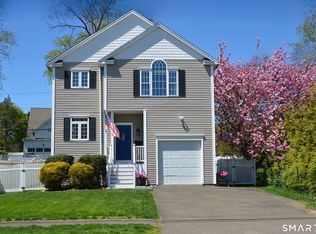 896 Riverside Drive, Fairfield, CT 06824