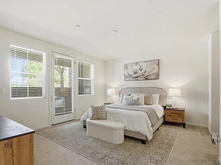 702 Elderberry Dr — Photo 10