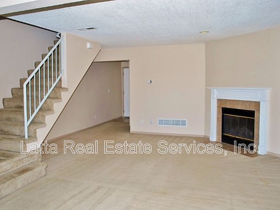 4th image of 3235 SW Iron Creek Dr