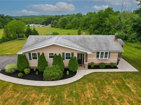 463 N Penn Dixie Rd, Bath, PA 18014