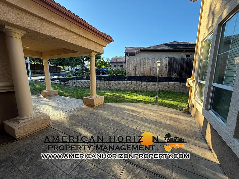 424 Crescent Dr — Photo 44