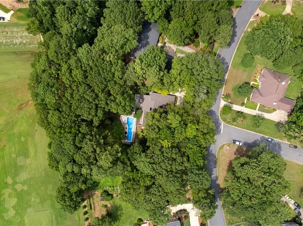 2414 Heritage Dr, Opelika, AL 36804