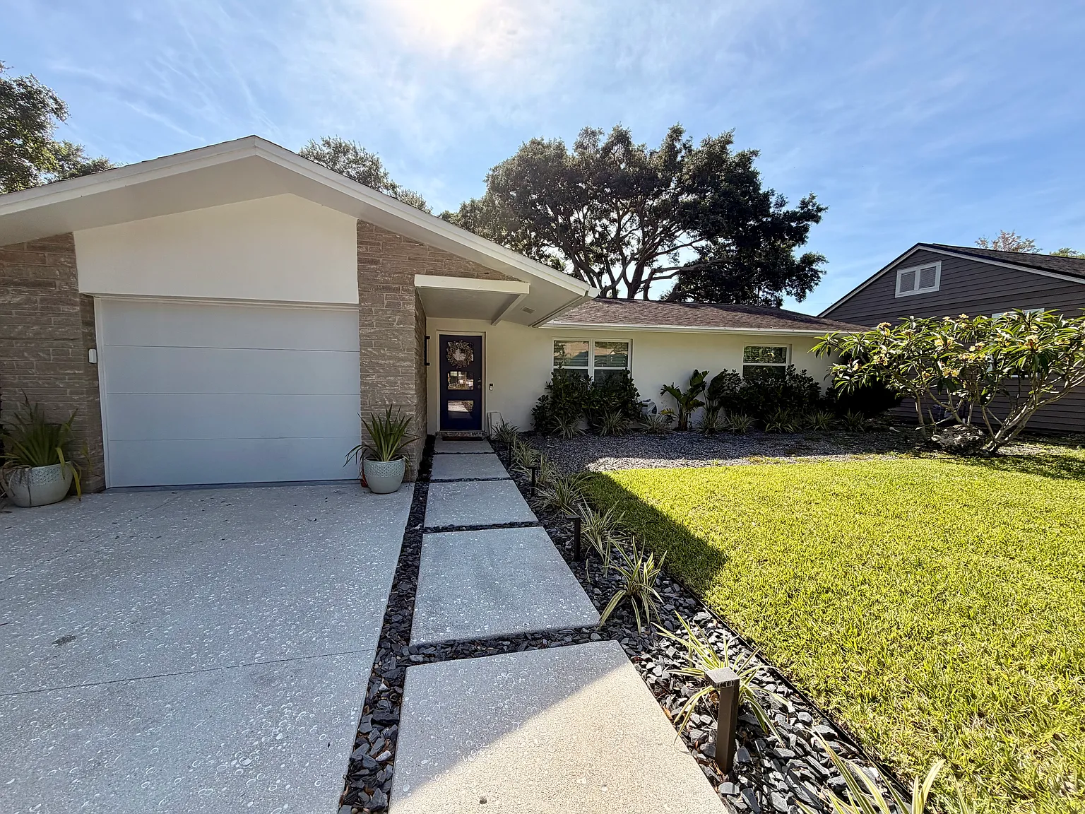 3 bed, 1500 sqft, $3,500 — Photo 1