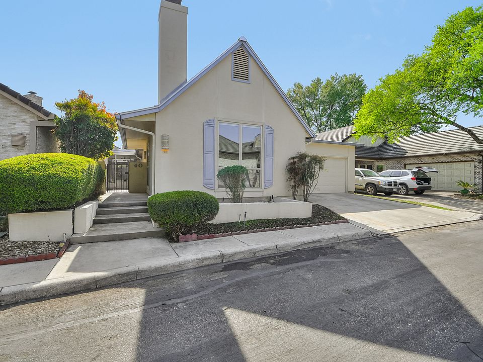 1st image of 40 Campden Cir
