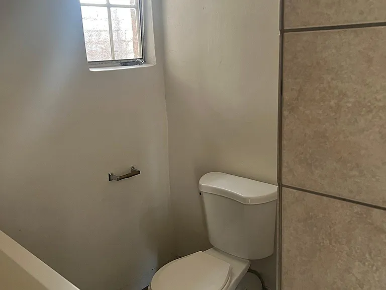 2034 W Cypress St — Photo 11