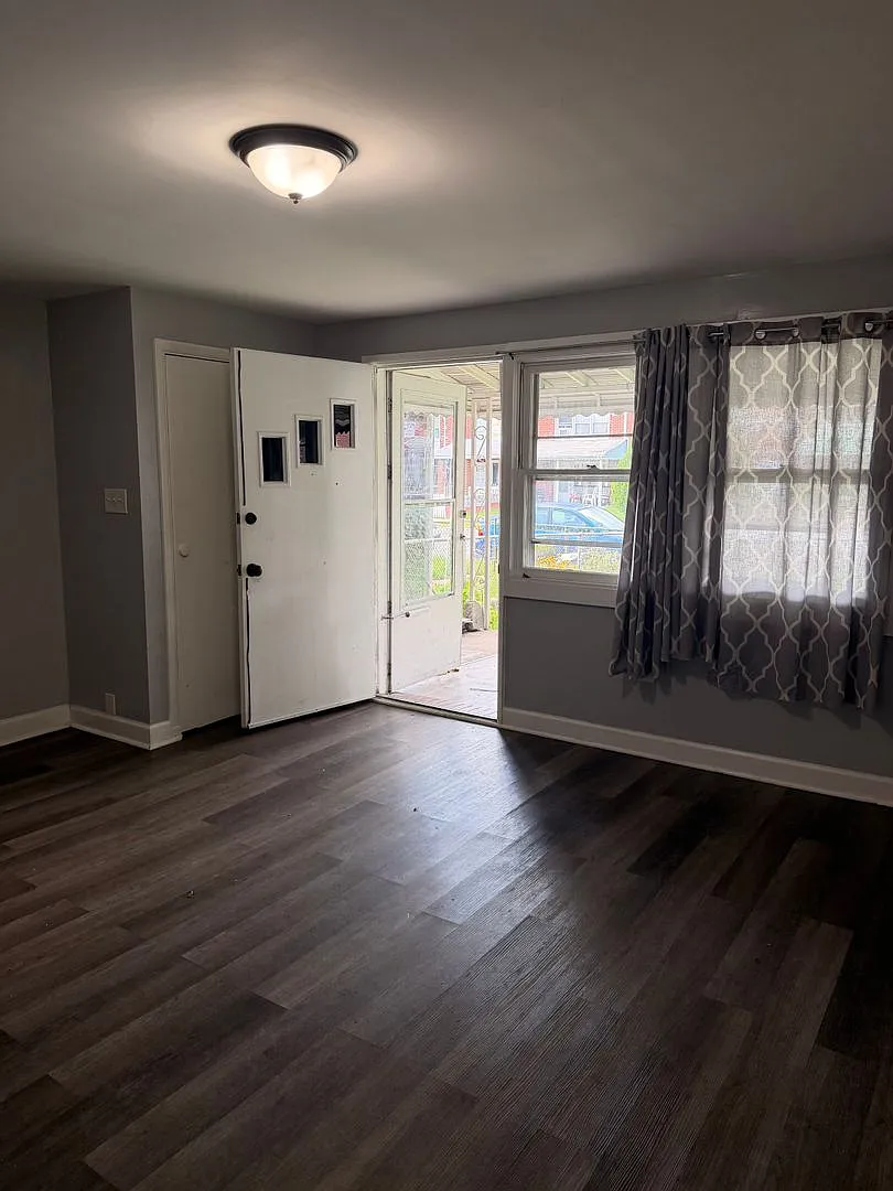 Kelmore Property Coming Soon — Photo 4