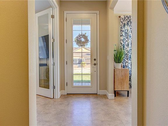 3rd image of 4761 Turnberry Cir