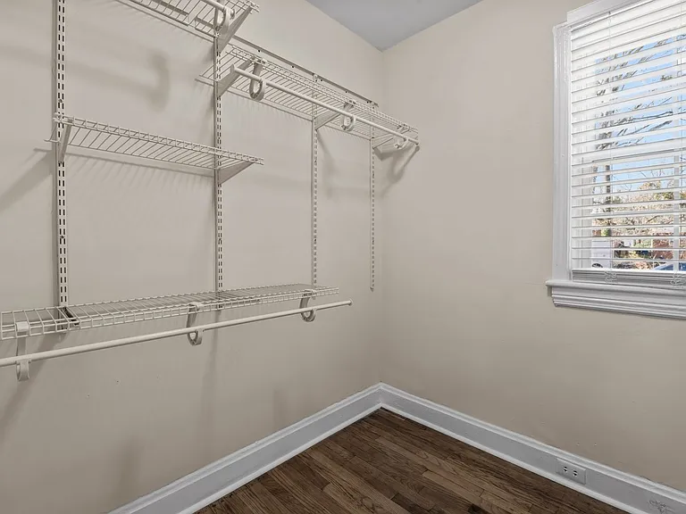 906 Clarendon St #A — Photo 14