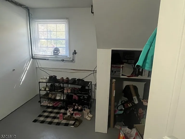 65 Wetmore Ave — Photo 5