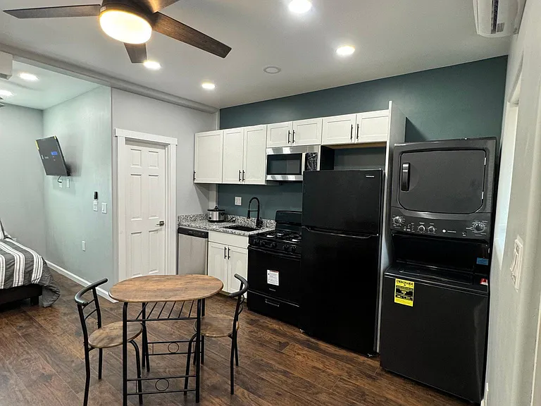 609 5th St SW #3 — Photo 9