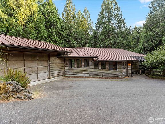 3rd image of 1350 SW Berry Lake Road