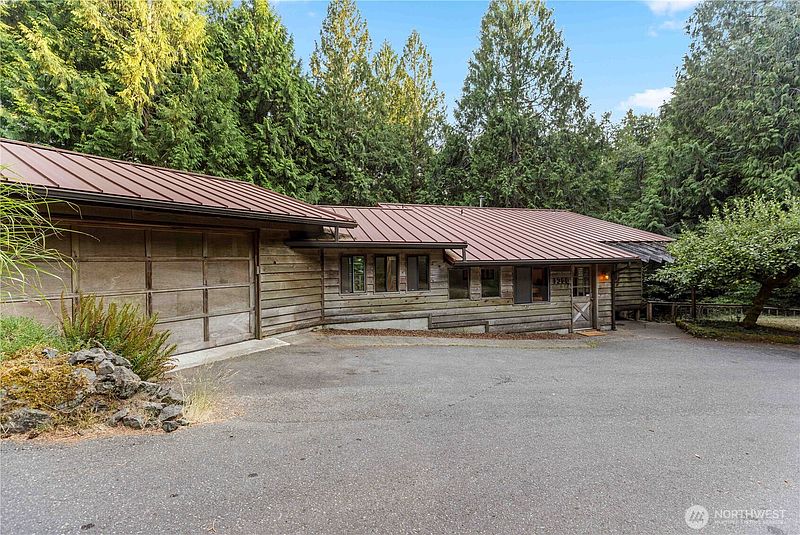3rd image of 1350 SW Berry Lake Road