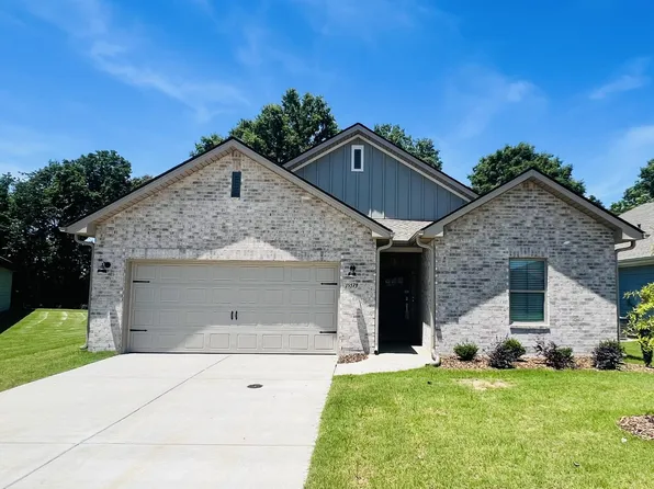 15573 Ruthie Lynn Dr, Athens, AL 35613