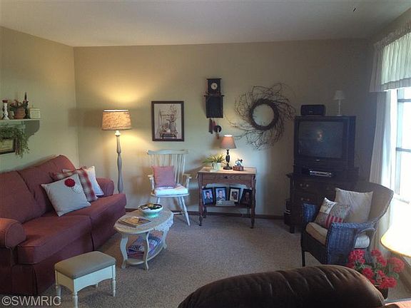 2nd image of 598 Oak Valley Dr