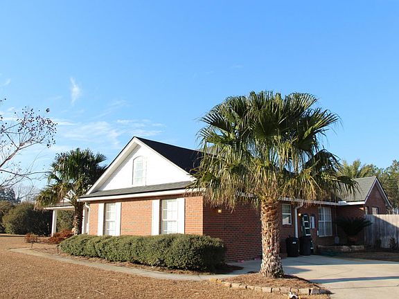 3rd image of 14130 Camelot Pl