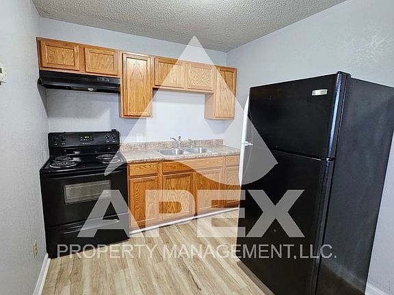 5th image of 2700 Holbrook Dr APT 6