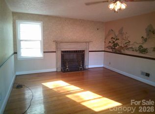 1303 W Dixon Blvd, Shelby, NC 28152