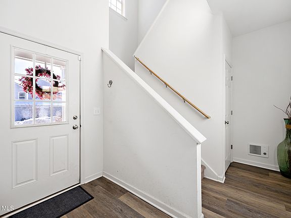 5th image of 1002 Grayson Place