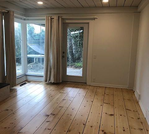 5th image of 1093 Putney Dr Unit 9