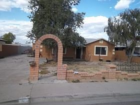 1st image of 104 W Sunland Ave