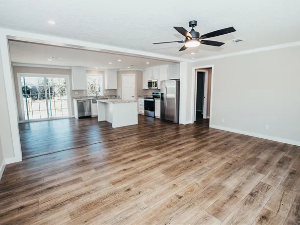 127 Birdford Lake Rd, Glennville, GA 30427