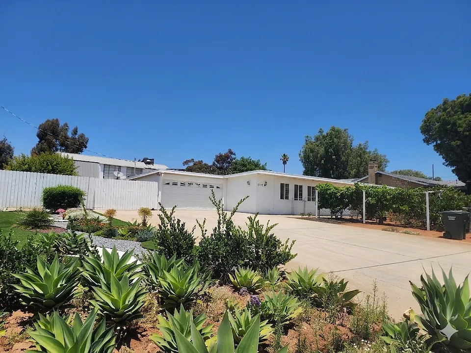 Oak Hill Dr