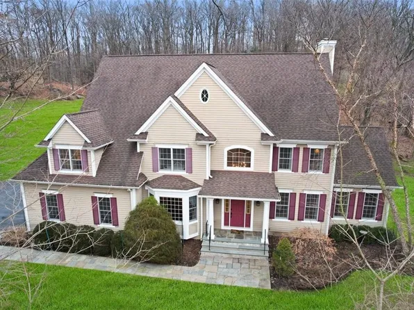 1960 Beekman Court, Yorktown Heights, NY 10598