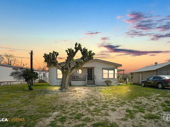 690 Helen Way, Bakersfield, CA 93307